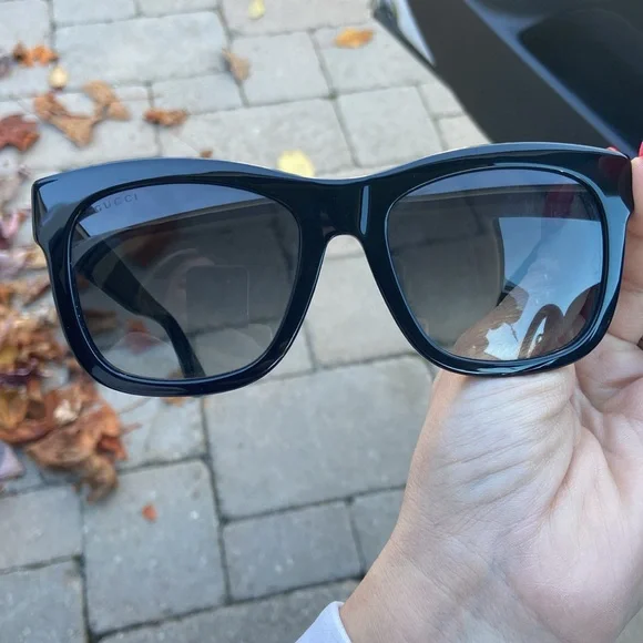 Authentic Gucci sunglasses - Picture 3 of 9